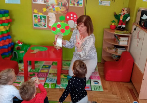 Liczymy jabłuszka razem z panią