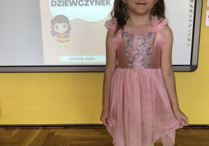Anulka w stroju księżniczki