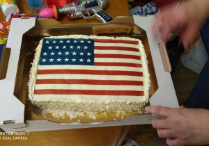 Tort z flagą Amerykańską